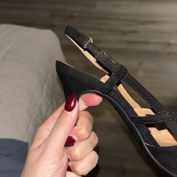 Black heels - Picture 5 of 8